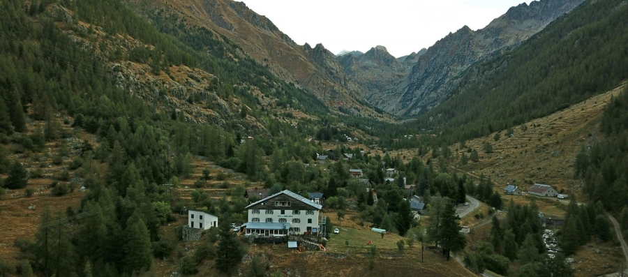 Hotel-du-Grand-Capelet-La-Gordolasque1